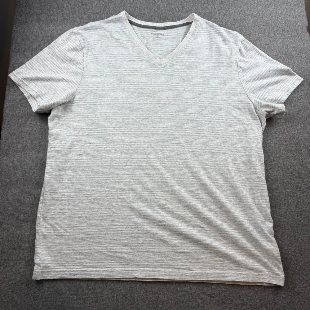 Banana‎ Republic T-Shirt Mens XL Grey Space Dye V-Neck Short Sleeve Tee